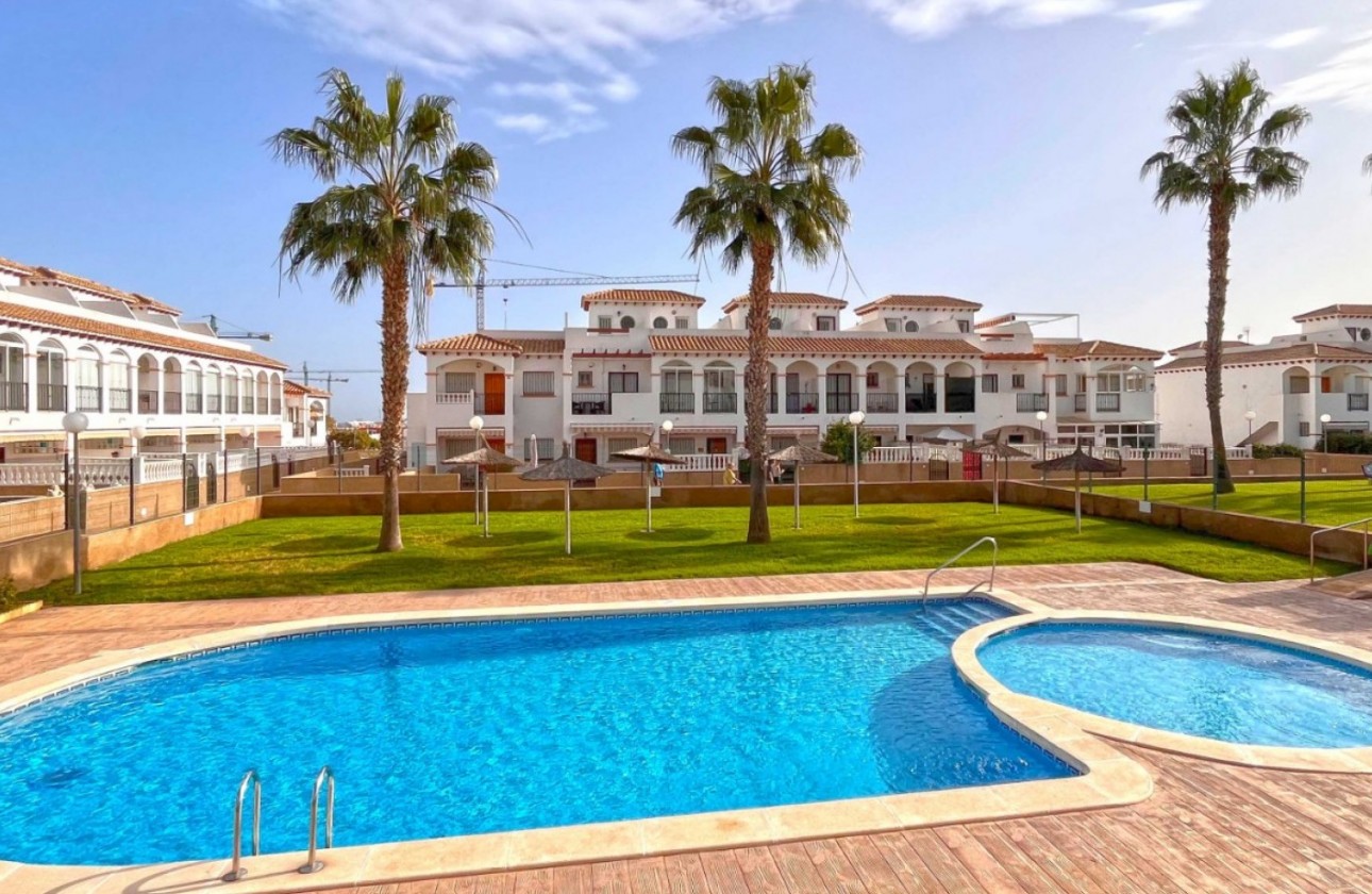 Revente - Villa - Orihuela Costa - Punta Prima