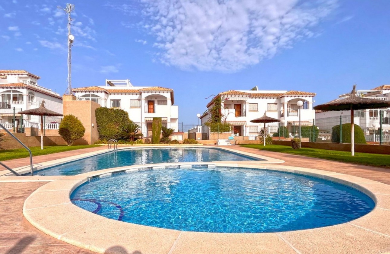 Revente - Villa - Orihuela Costa - Punta Prima