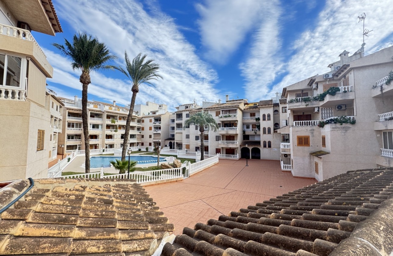 Resale - Apartment / flat - Torrevieja - torrevieja