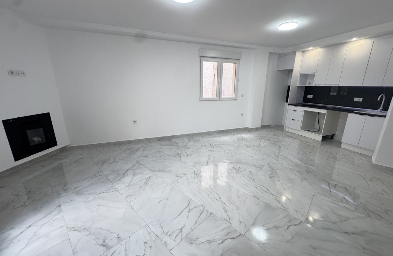 Resale - Apartment / flat - Torrevieja - torrevieja