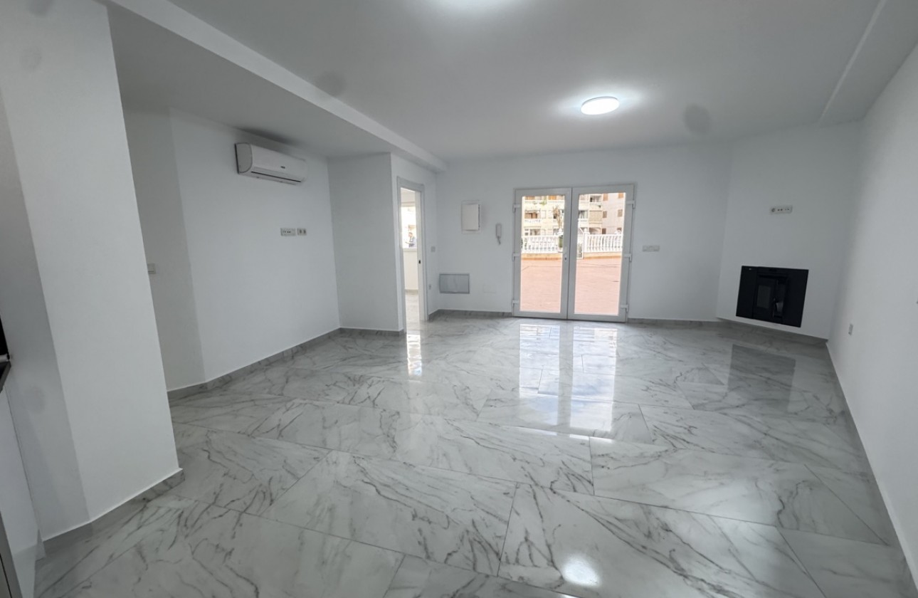 Resale - Apartment / flat - Torrevieja - torrevieja