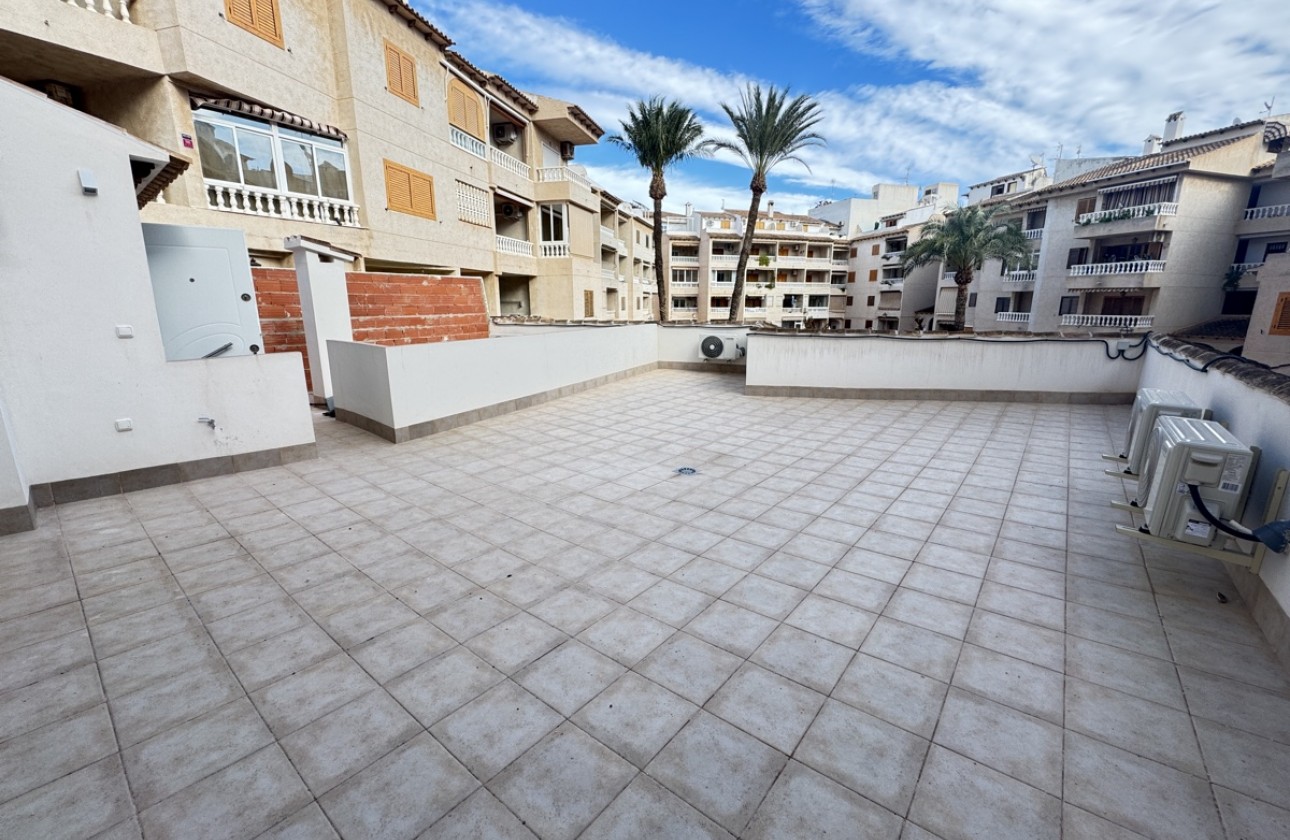 Resale - Apartment / flat - Torrevieja - torrevieja