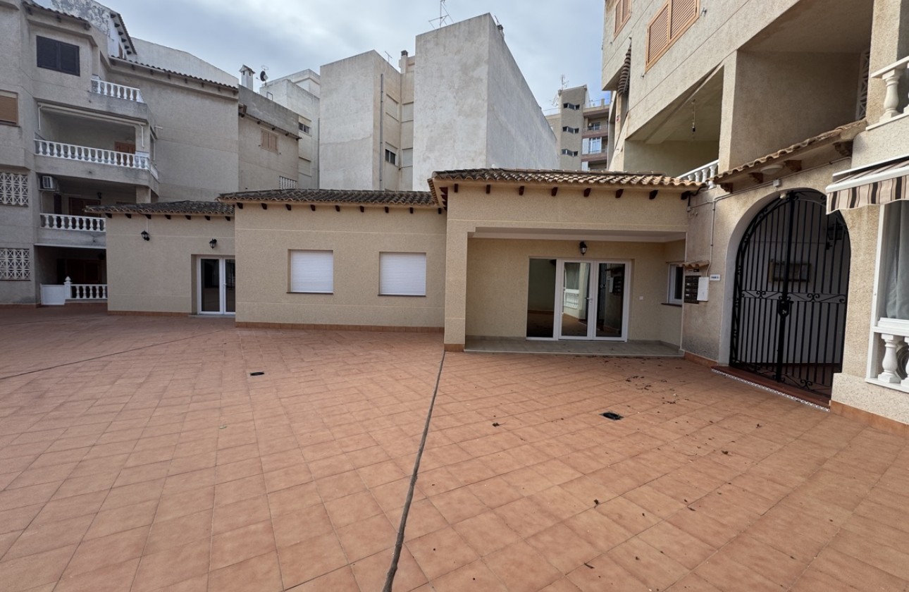 Resale - Apartment / flat - Torrevieja - torrevieja