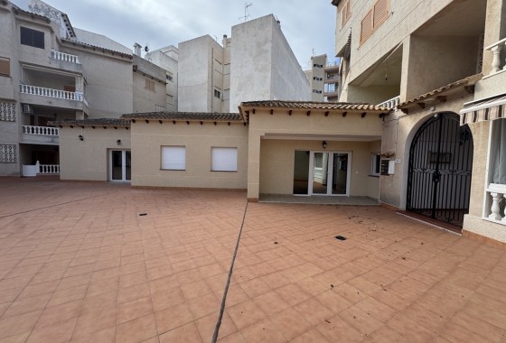 Resale - Apartment / flat - Torrevieja - torrevieja