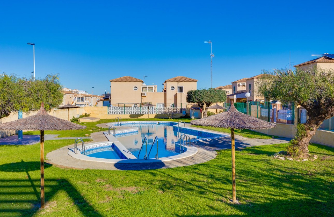 Revente - Villa - Torrevieja - Pueblo - Centro