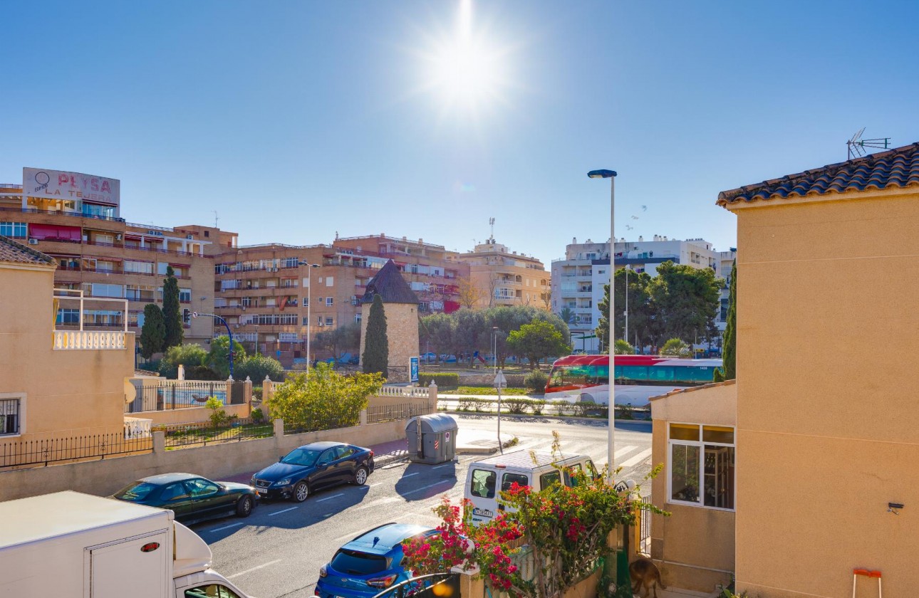 Revente - Villa - Torrevieja - Pueblo - Centro