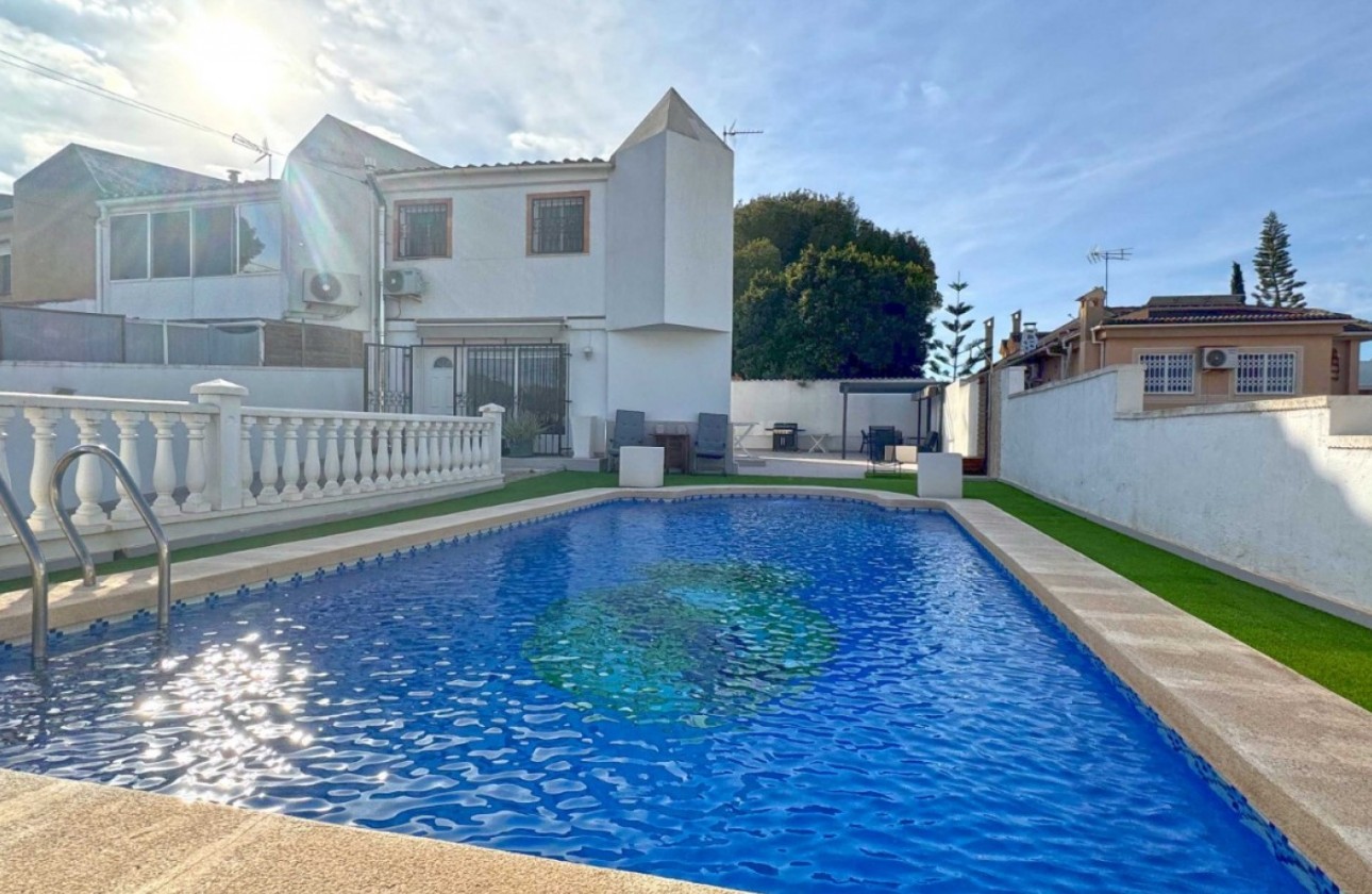 Revente - Villa - Torrevieja - Los Balcones - Los Altos del Edén