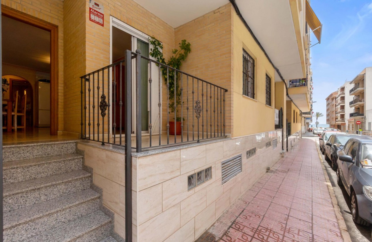 Resale - Apartment / flat - Torrevieja - Estacion de autobuses