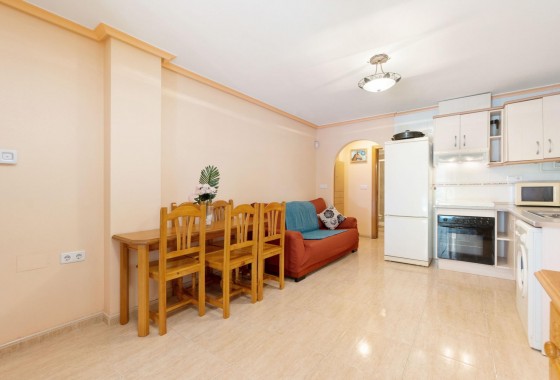 Resale - Apartment / flat - Torrevieja - Estacion de autobuses