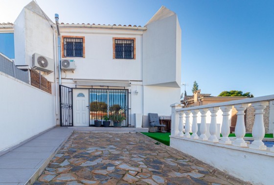 Resale - Villa - Torrevieja - Los Balcones - Los Altos del Edén