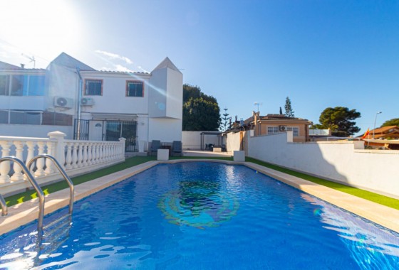 Resale - Villa - Torrevieja - Los Balcones - Los Altos del Edén