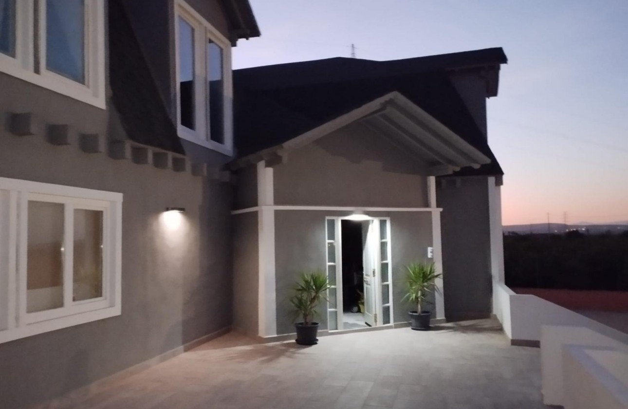 Revente - Villa - San Miguel de Salinas