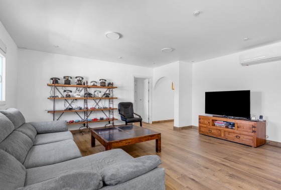 Resale - Villa - Los Montesinos - LOS MONTESINOS