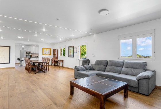 Resale - Villa - Los Montesinos - LOS MONTESINOS