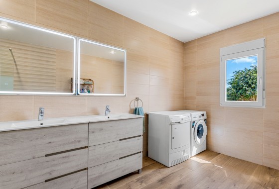 Resale - Villa - Los Montesinos - LOS MONTESINOS