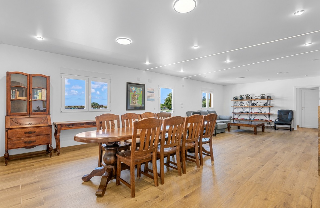 Resale - Villa - Los Montesinos - LOS MONTESINOS