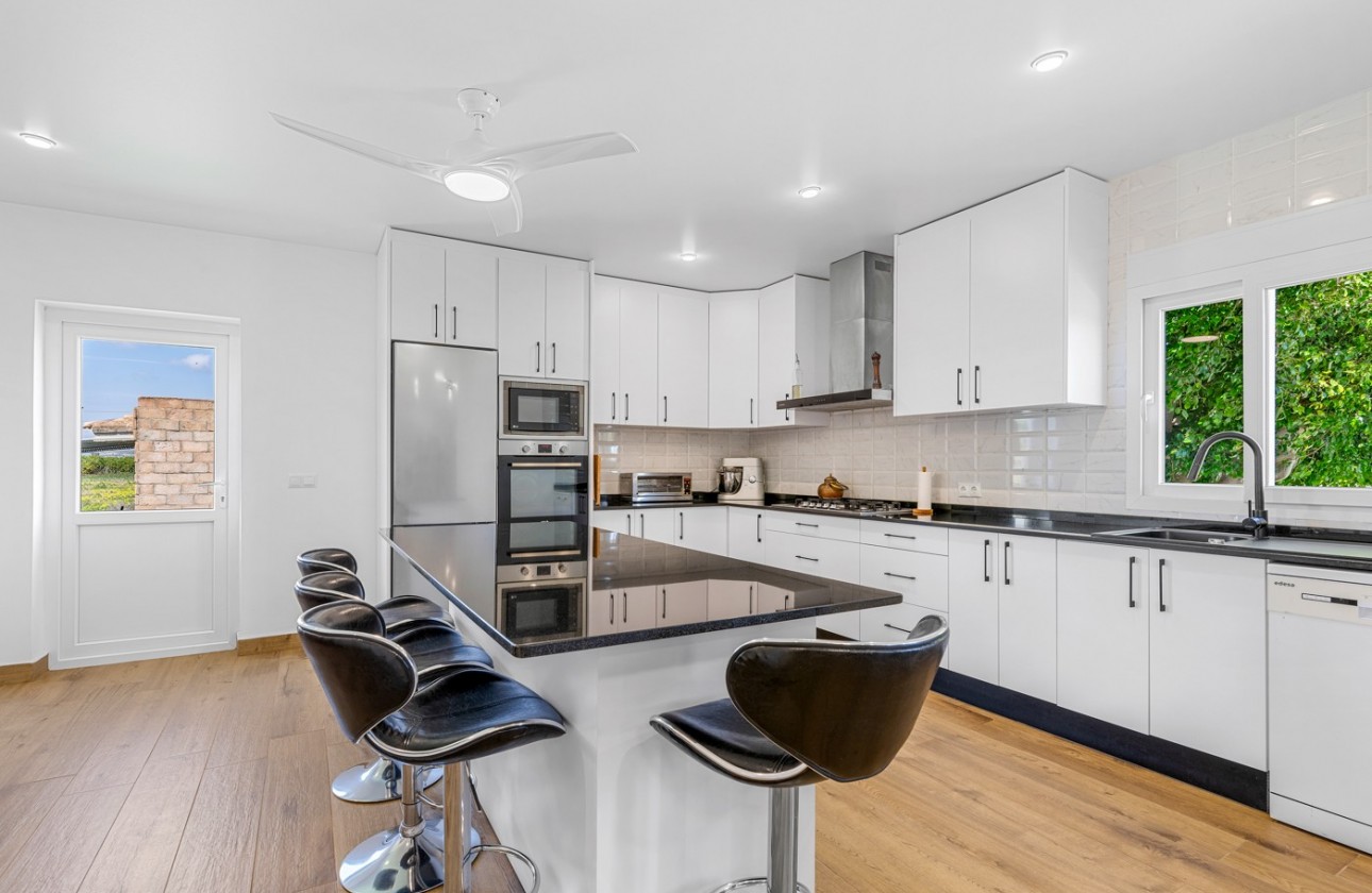 Resale - Villa - Los Montesinos - LOS MONTESINOS