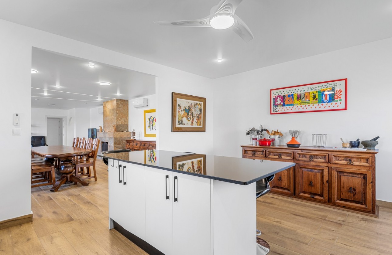 Resale - Villa - Los Montesinos - LOS MONTESINOS