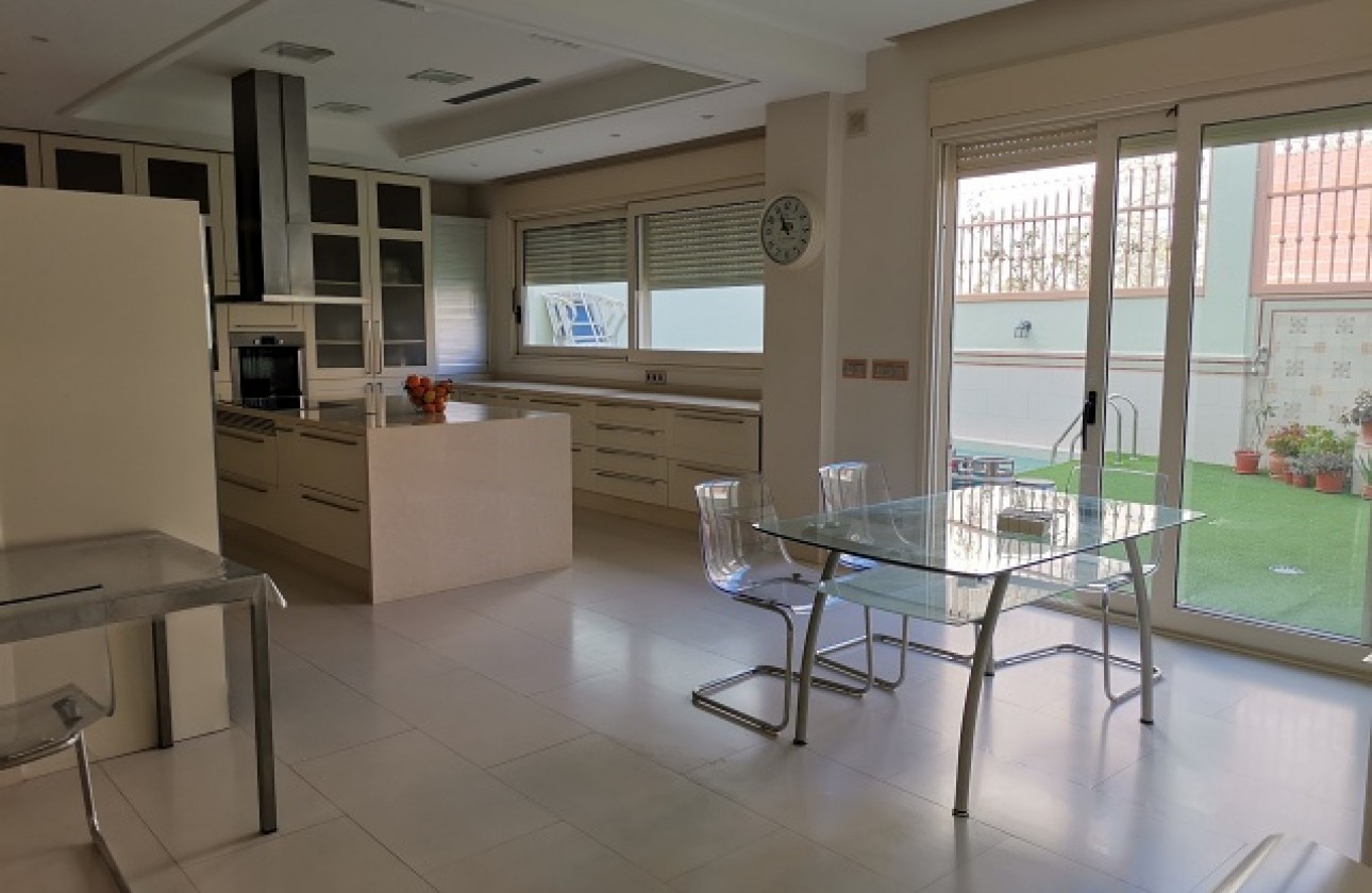 Revente - Villa - Orihuela