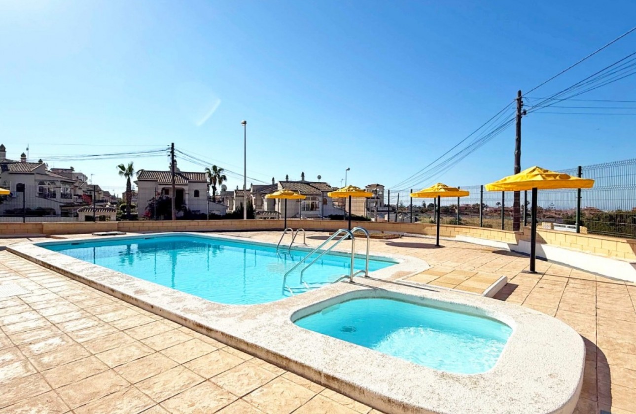 Resale - Bungalow - Torrevieja - Torrelamata - La Mata