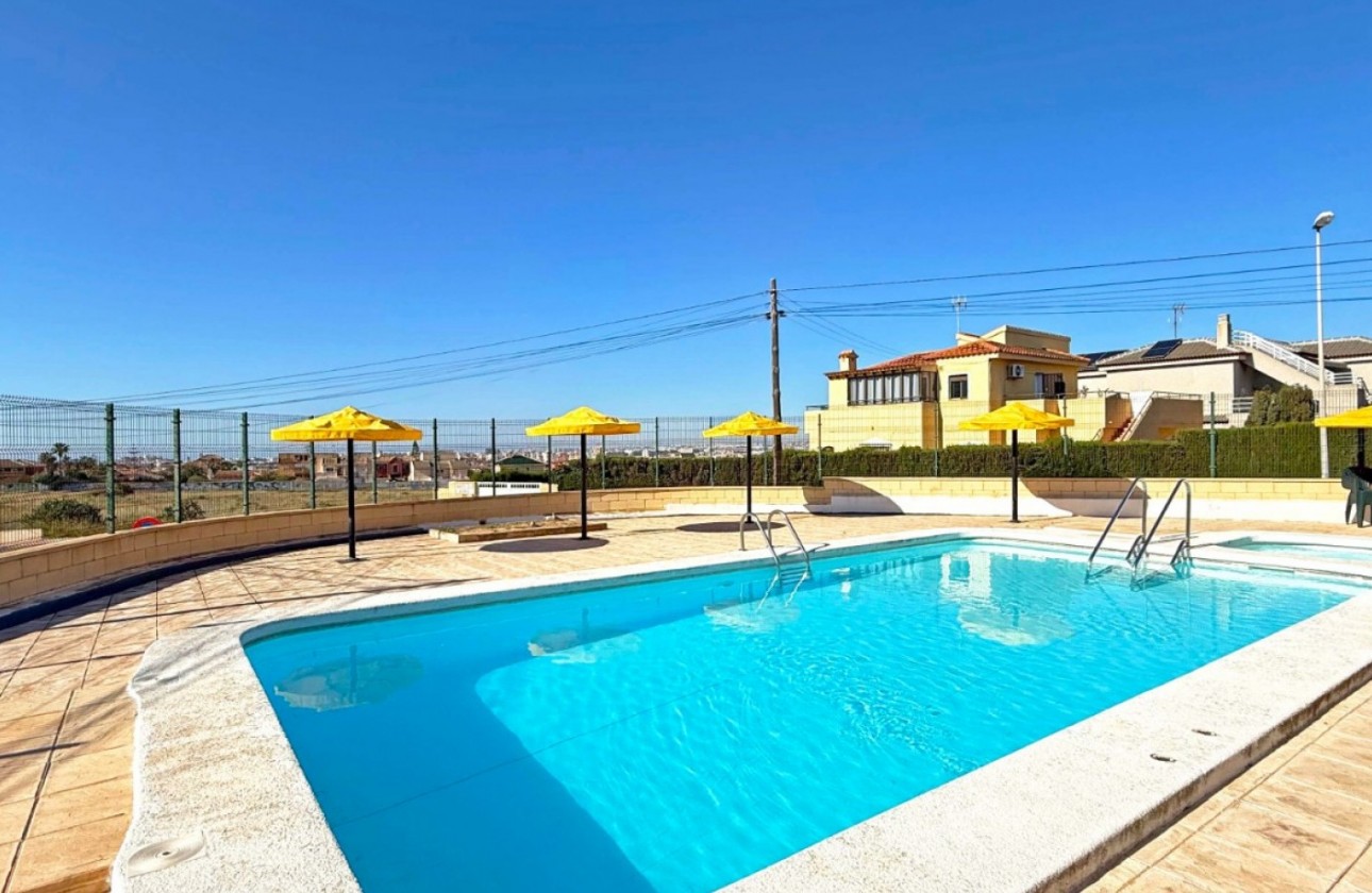 Resale - Bungalow - Torrevieja - Torrelamata - La Mata