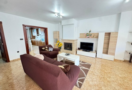 Resale - Villa - San Miguel de Salinas