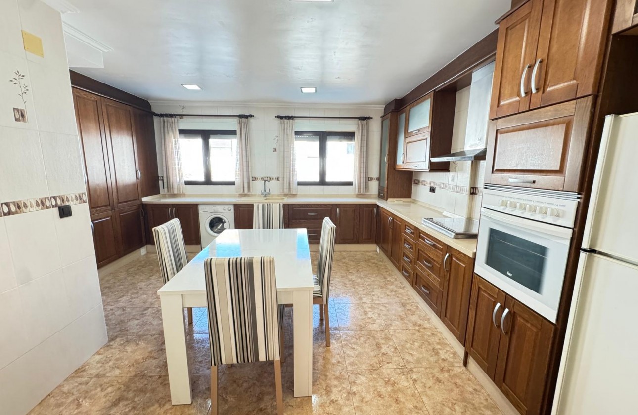 Resale - Villa - San Miguel de Salinas