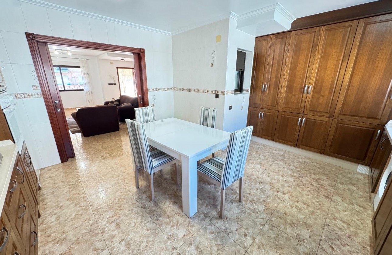 Resale - Villa - San Miguel de Salinas