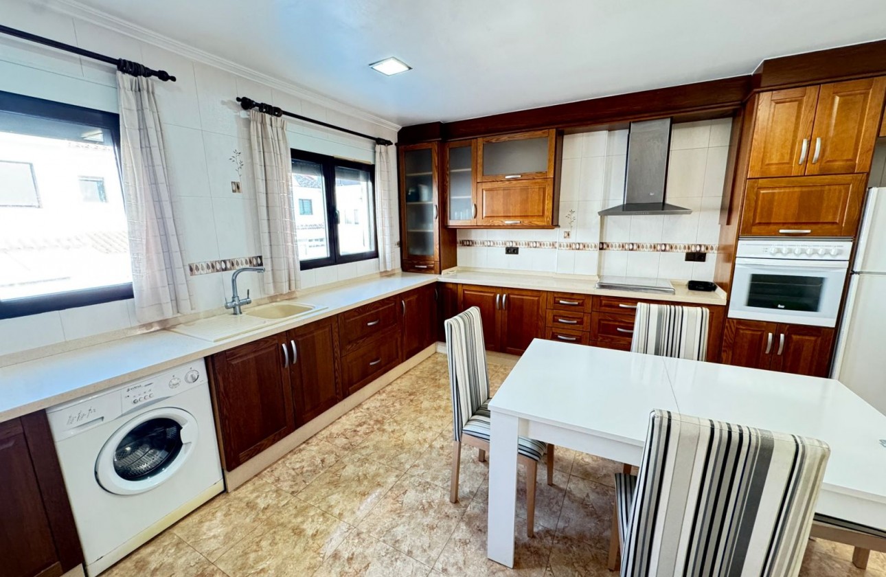 Resale - Villa - San Miguel de Salinas