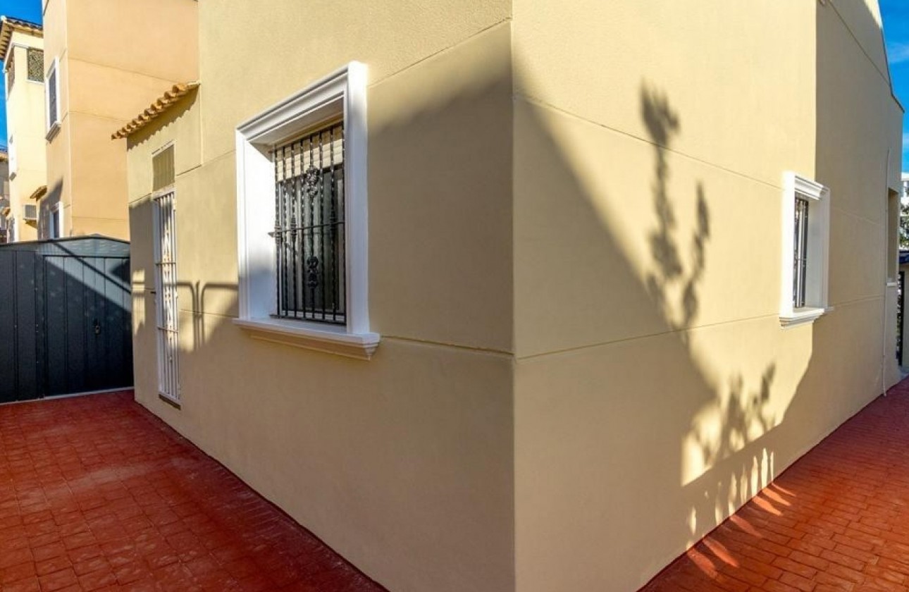 Revente - Villa - Orihuela Costa - Villamartín