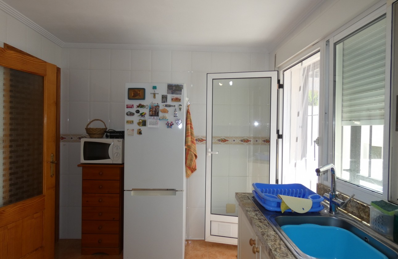 Resale - Villa - Algorfa