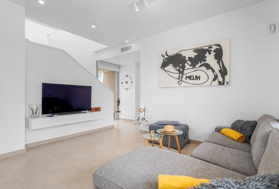 Resale - Villa - Orihuela Costa - Vistabella Golf