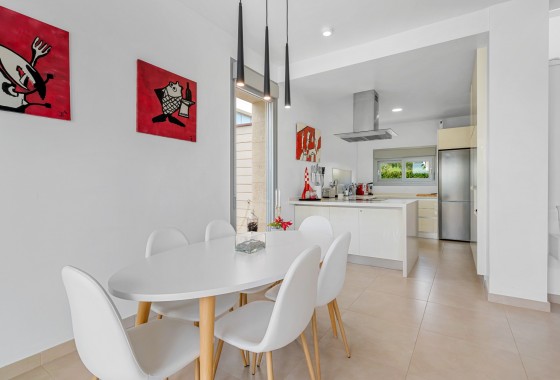 Resale - Villa - Orihuela Costa - Vistabella Golf