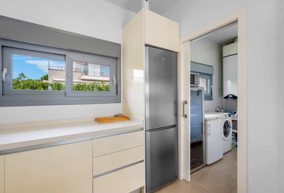 Resale - Villa - Orihuela Costa - Vistabella Golf