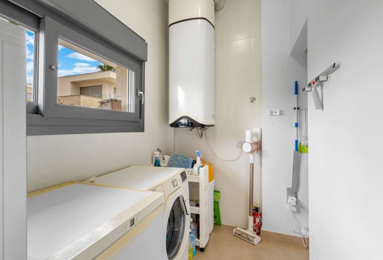 Resale - Villa - Orihuela Costa - Vistabella Golf