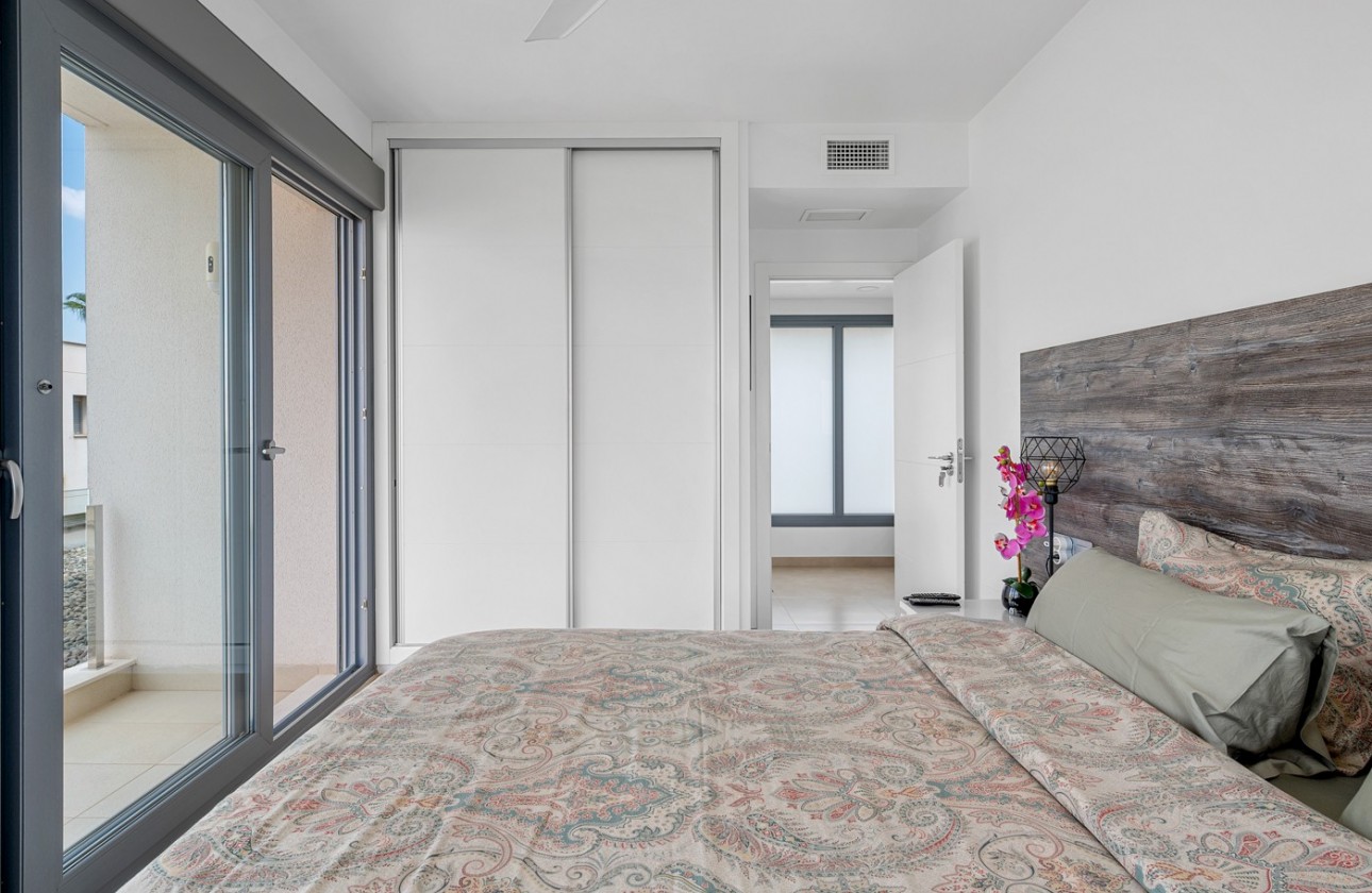 Resale - Villa - Orihuela Costa - Vistabella Golf