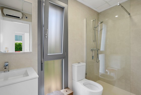 Resale - Villa - Orihuela Costa - Vistabella Golf