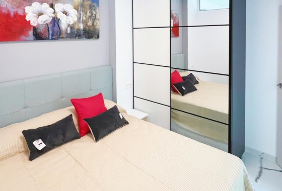 Resale - Apartment / flat - Torrevieja - Playa del Cura