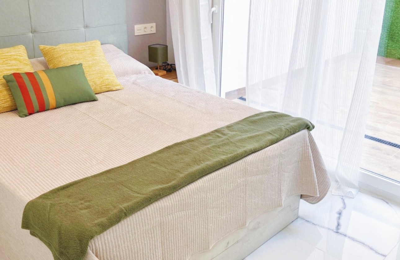 Resale - Apartment / flat - Torrevieja - Playa del Cura