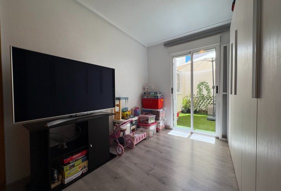 Resale - Apartment / flat - Torrevieja - Centro