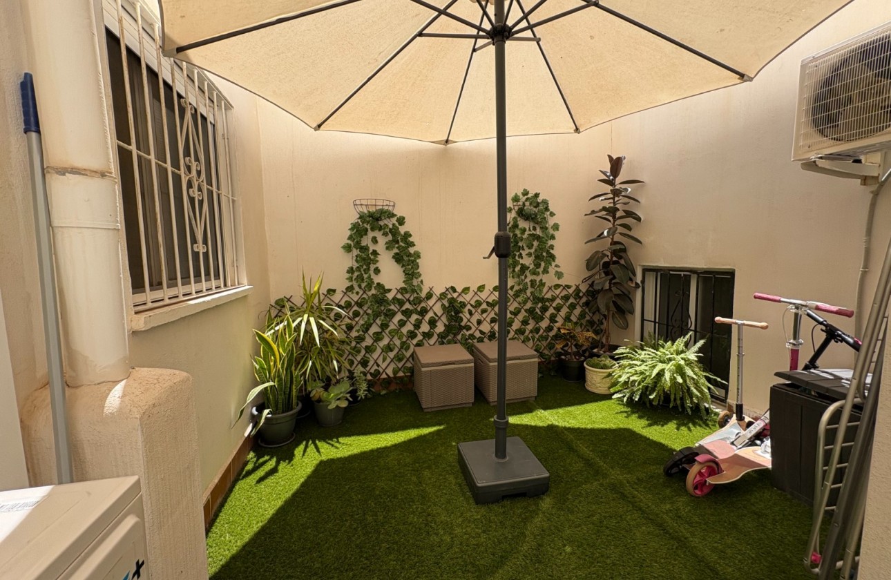 Resale - Apartment / flat - Torrevieja - Centro