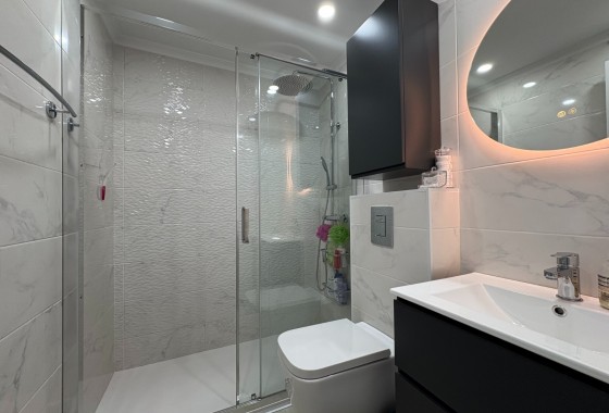 Resale - Apartment / flat - Torrevieja - Centro