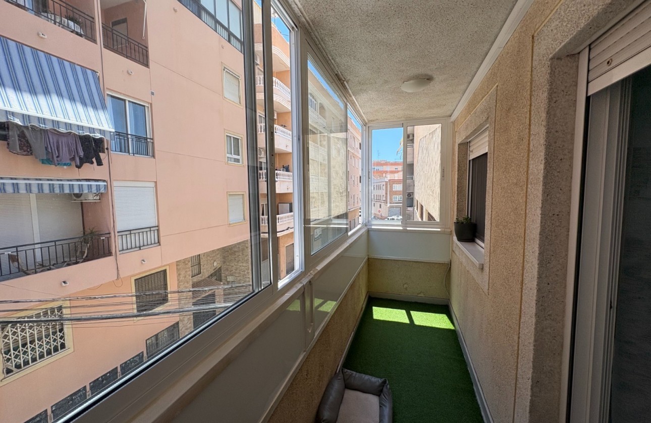 Resale - Apartment / flat - Torrevieja - Centro