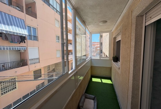 Resale - Apartment / flat - Torrevieja - Centro