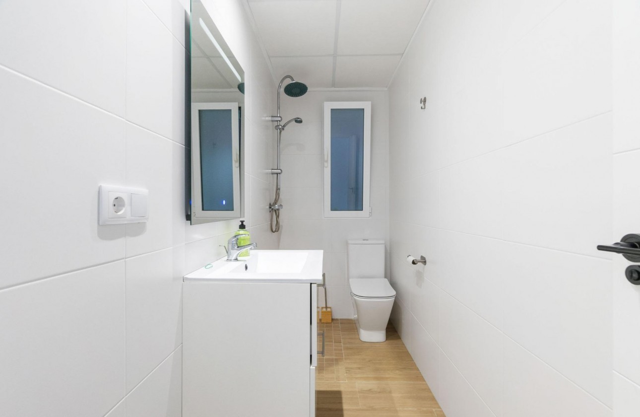 Resale - Apartment / flat - Torrevieja - Playa del cura