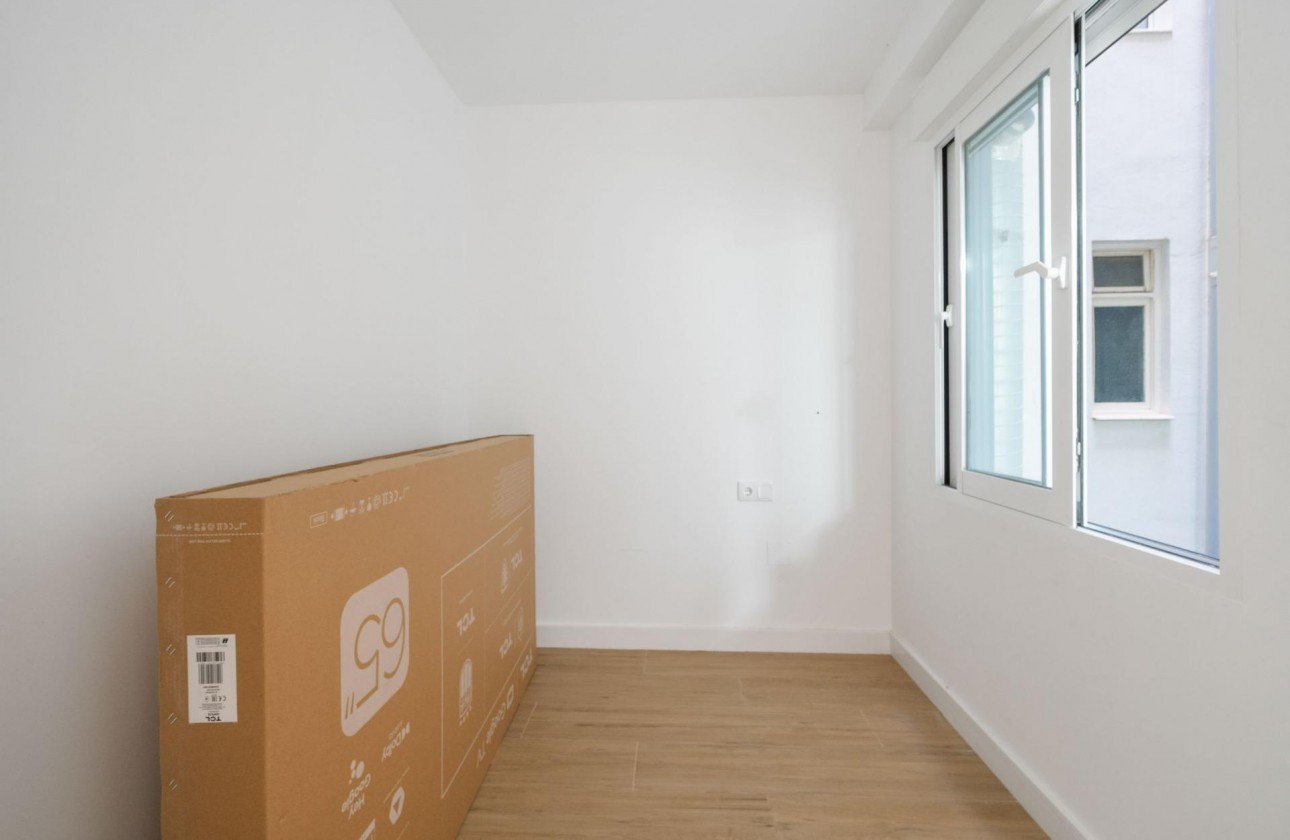 Resale - Apartment / flat - Torrevieja - Playa del cura