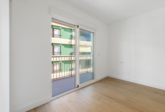 Resale - Apartment / flat - Torrevieja - Playa del cura