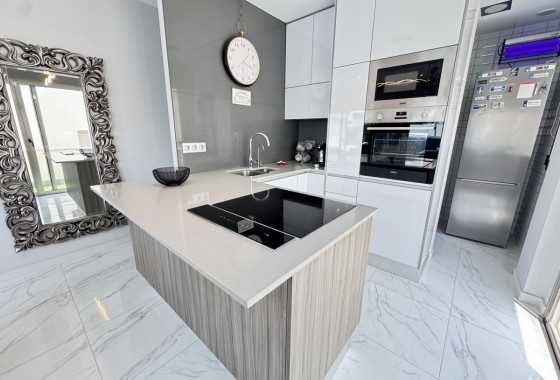 Resale - Villa - Villamartin