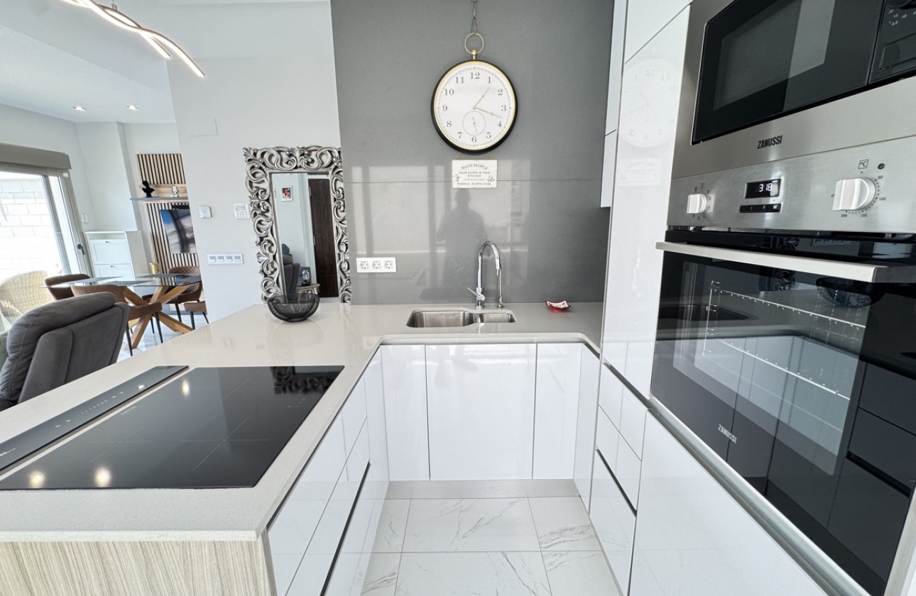 Resale - Villa - Villamartin