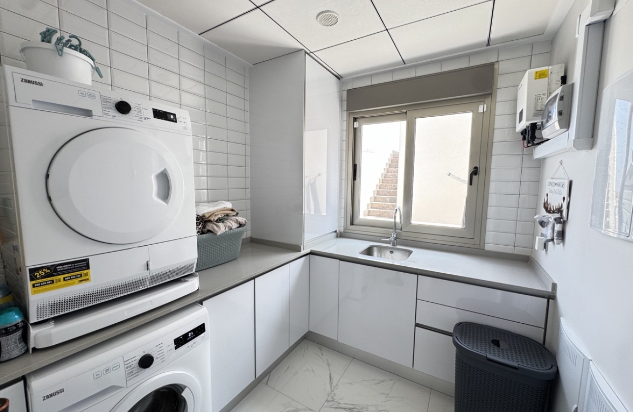 Resale - Villa - Villamartin